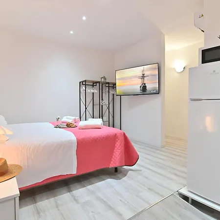 Izzhome The Breeze Cagliari Exterior photo