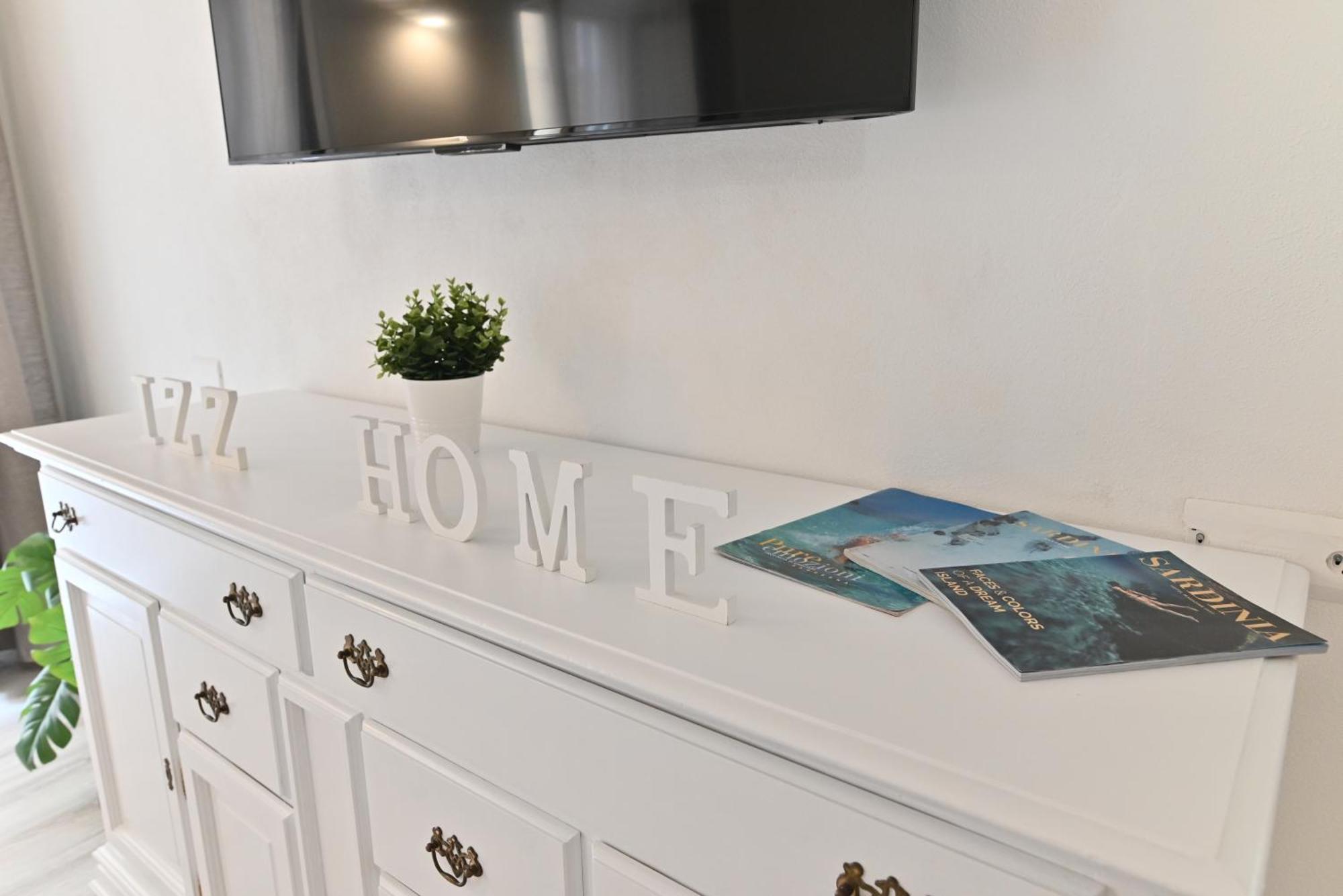 Izzhome The Breeze Cagliari
